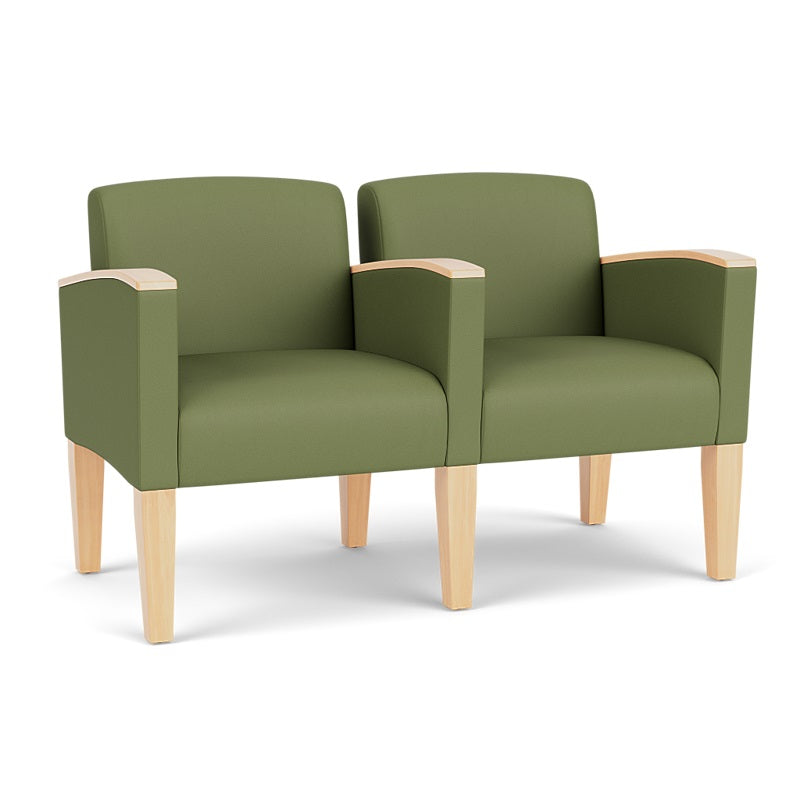 Lesro Belmont 3 Seats w/ Center Arms | BL3103