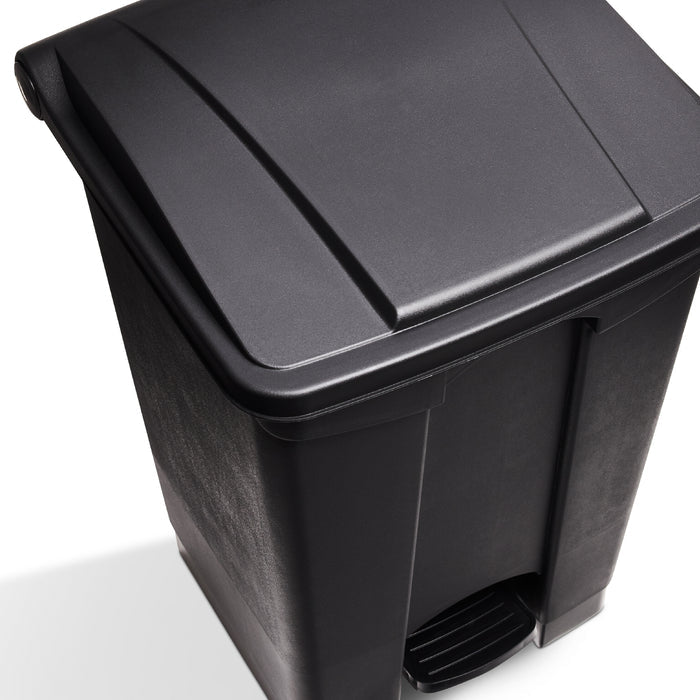 Plastic Step-On Receptacle, 12 Gallon | 9925
